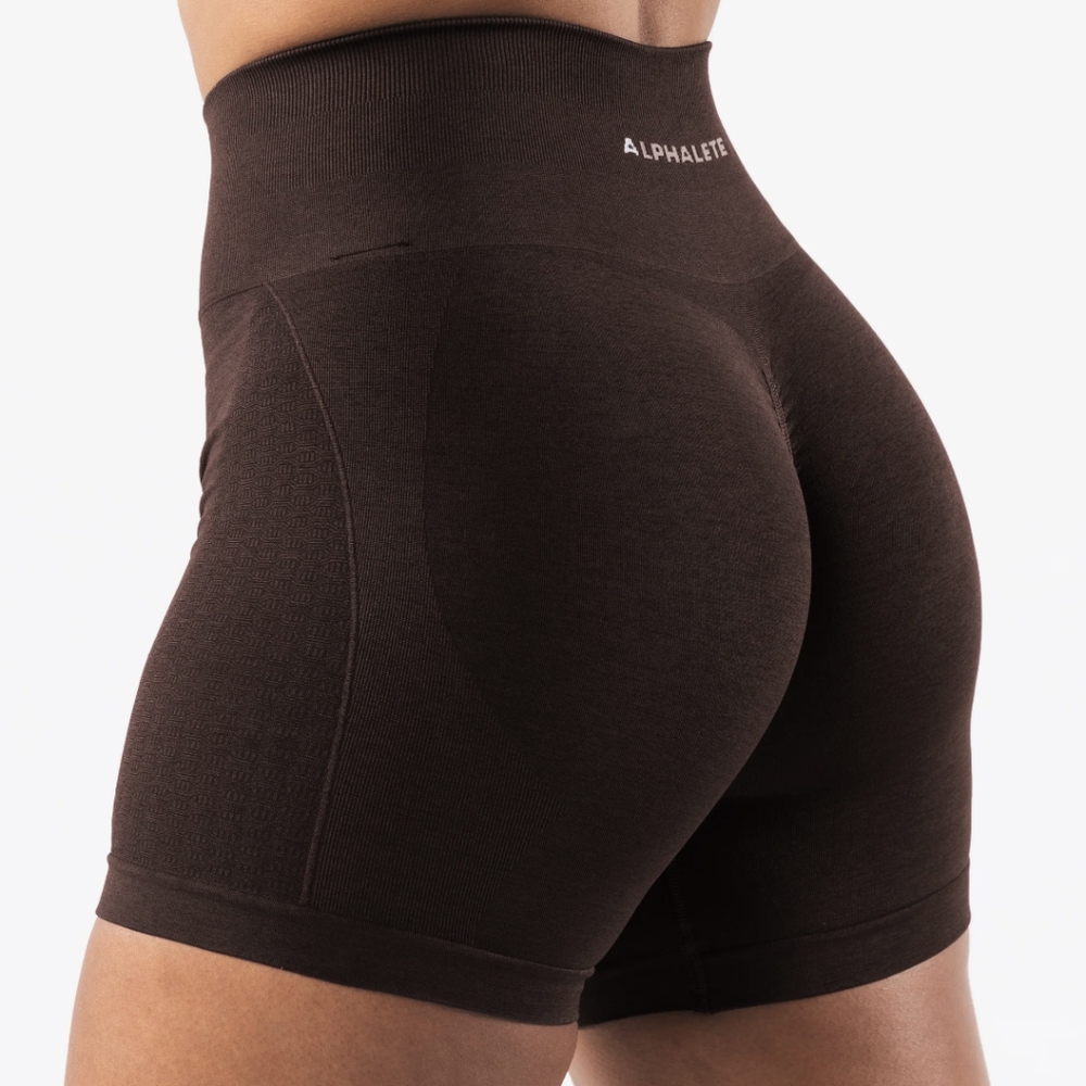 NWT Alphalete Amplify Contour Shorts in Cashmere